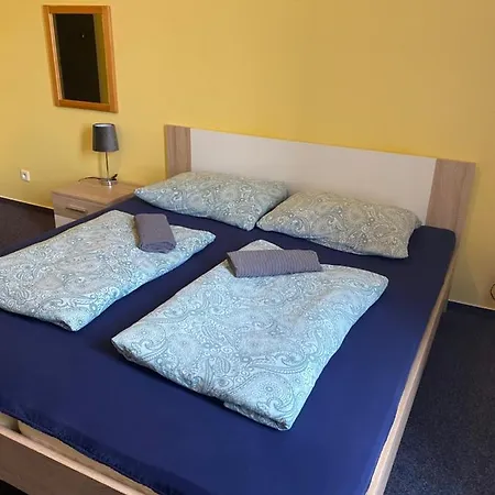 Penzion Lara 2*