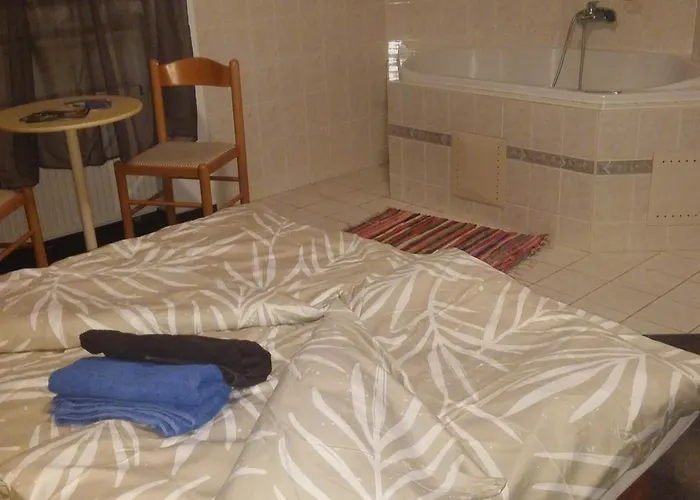 Lara Konukevi Ceske Budejovice